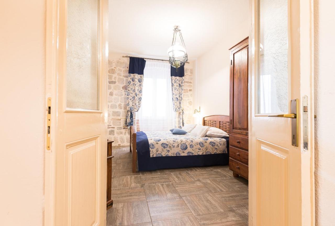 Apartments Leo Kotor Bagian luar foto