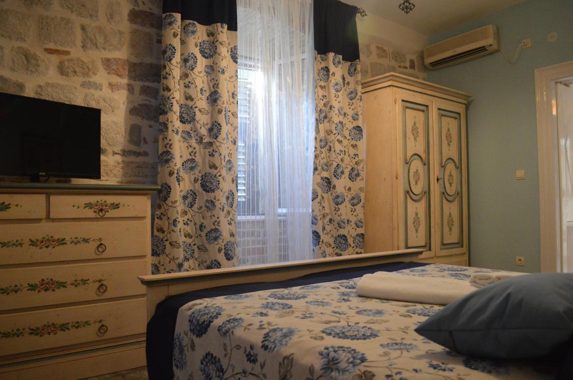 Apartments Leo Kotor Ruang foto